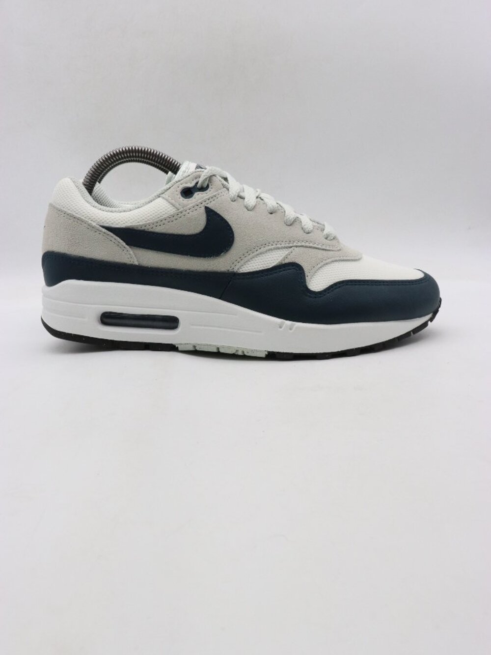 NWOB Nike Air Max 1 Men's Size 8.5 Essential Armory Navy Summit White FZ5808-103